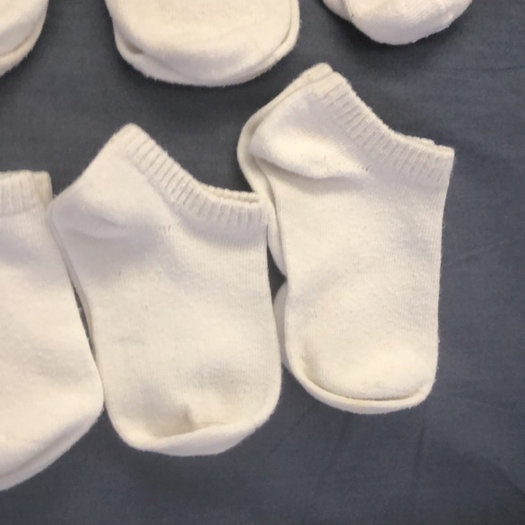 8 pairs of socks 6-24 mo baby. Firm price - Picture 6 of 8
